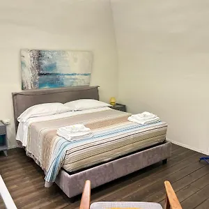 sanbiagio-25-guesthouse.hotels-amalfi.com/