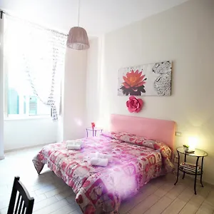 Domus Armenio 3*, Nápoles Italia